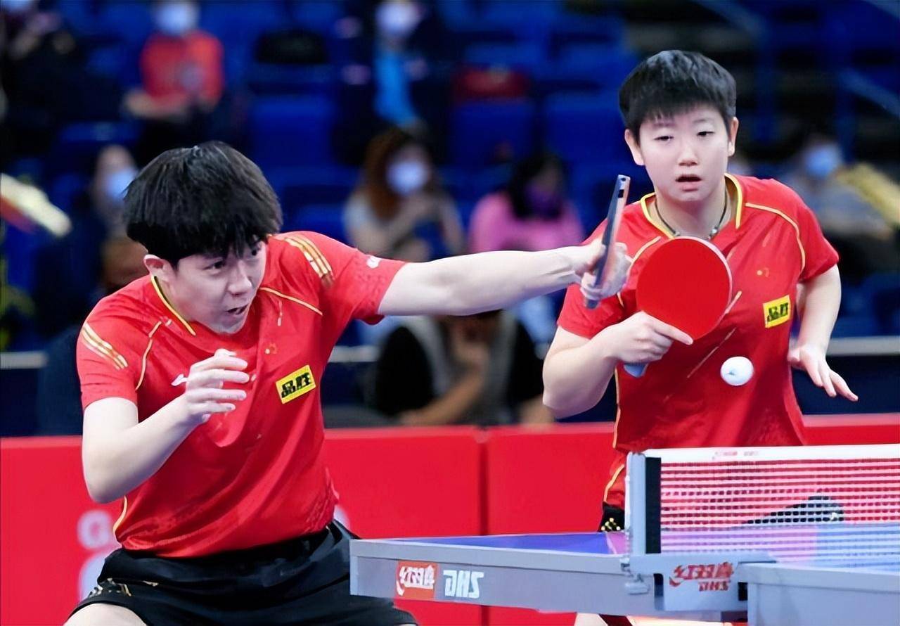 之间的紧张 之间的紧张