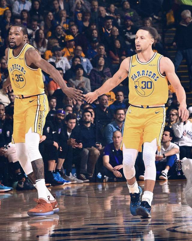 雄鹿的攻防 雄鹿的攻防