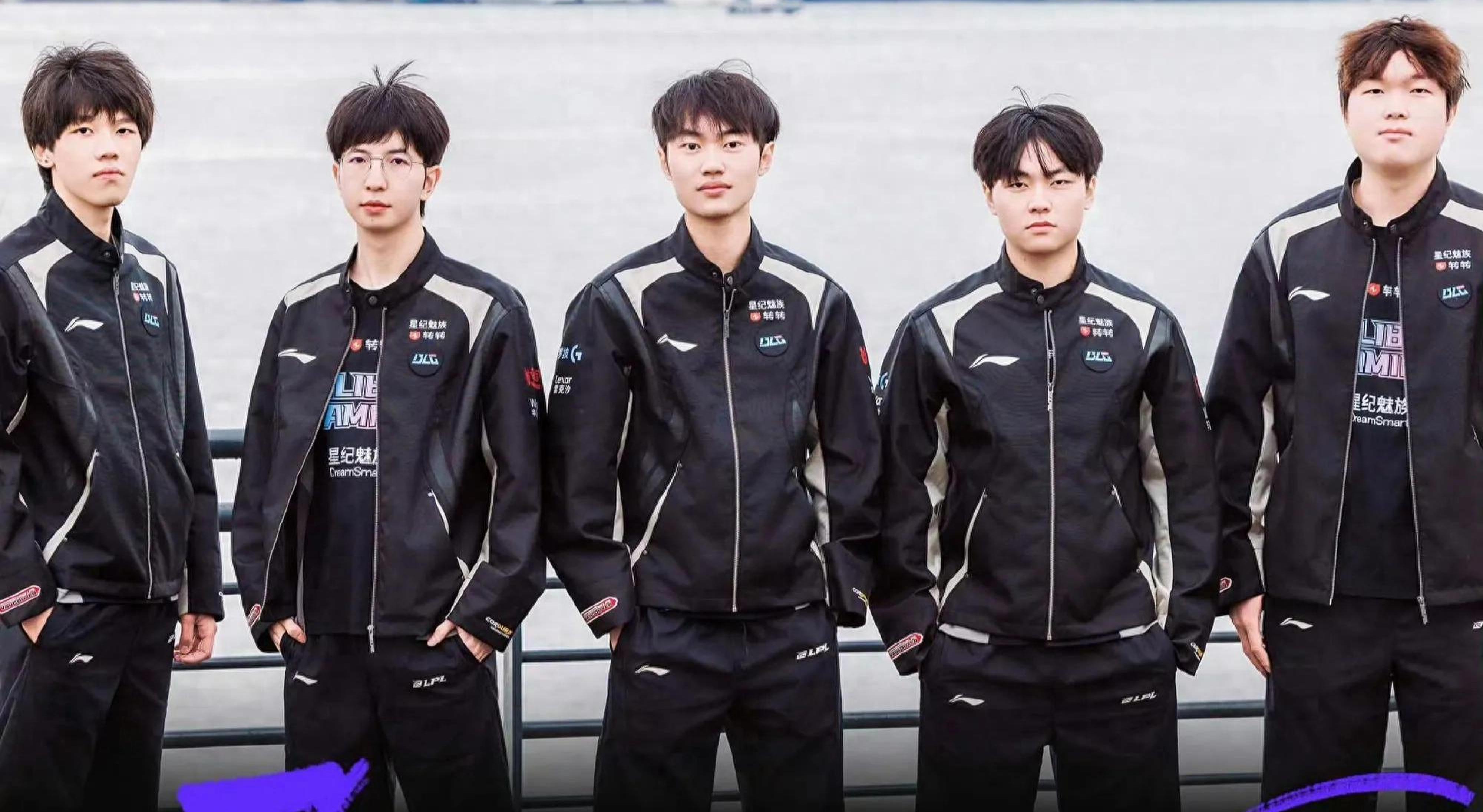 藤蔓形成独 藤蔓形成独